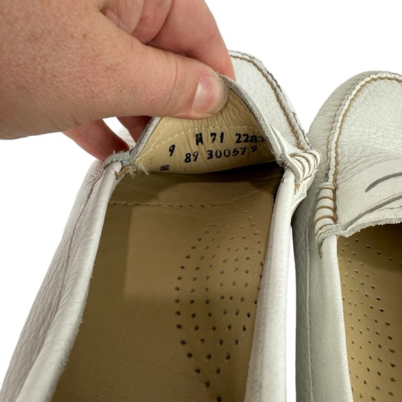 G.H. Bass Weejuns White Leather Penny Loafers 9M Moc Toe Preppie Flats - Picture 7 of 7